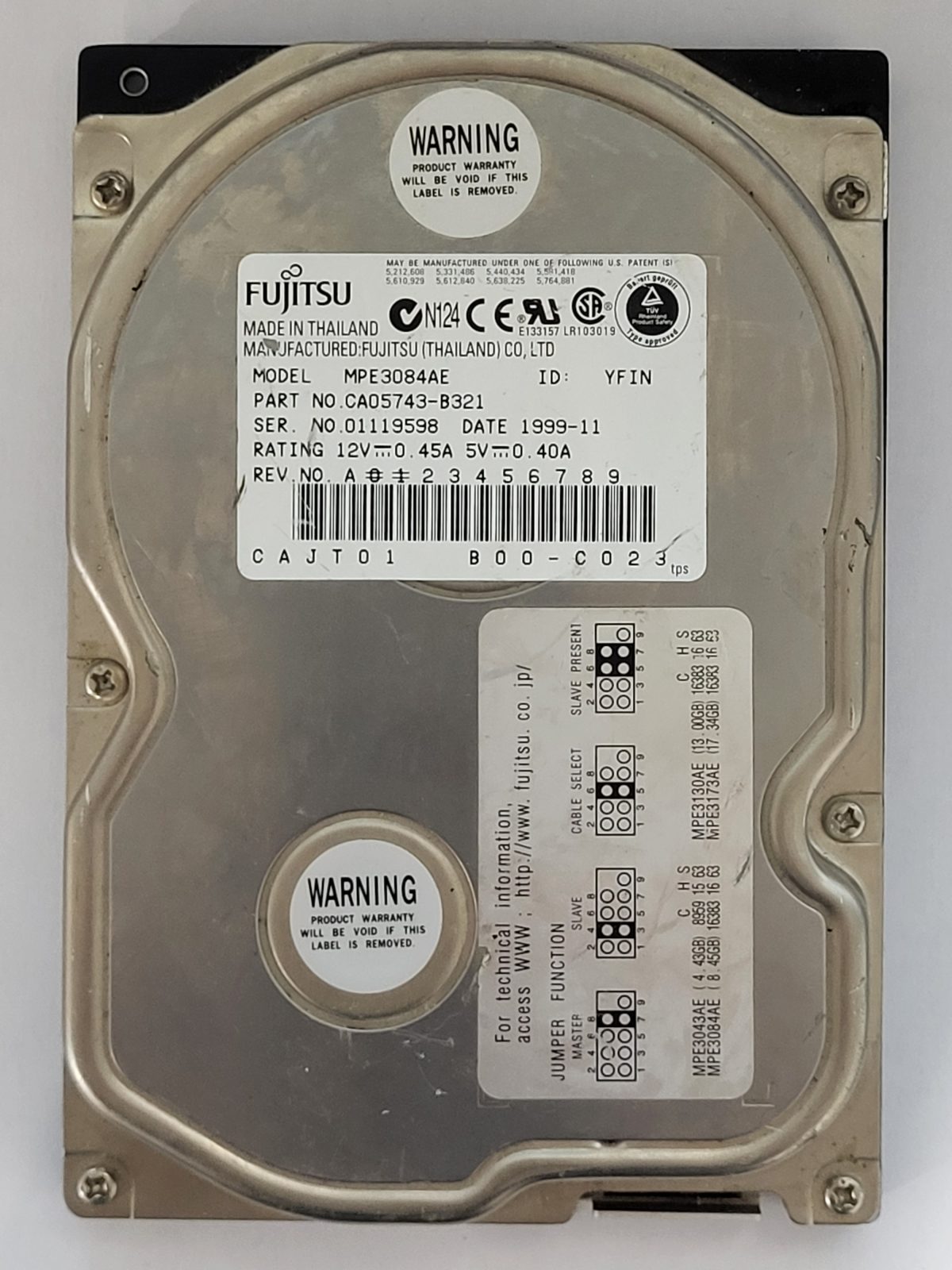 MPE3084AE, PN:CA05743-B321, FW:EE-C0-23, NOV 1999 | Fujitsu 8Go 3,5" PATA HDD STK