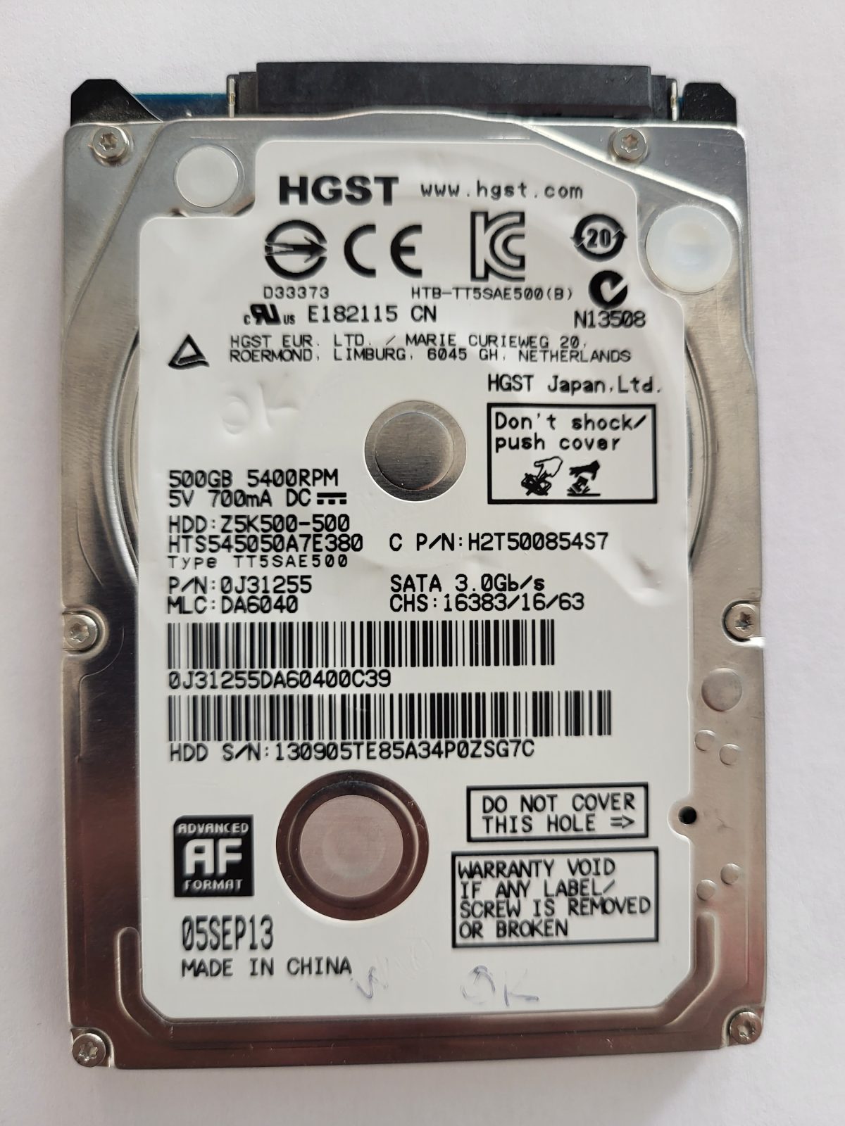 HTS545050A7E380, PN:0J31255, MLC:DA6040, 05 SEP 2013 | HGST 500Go 2,5" SATA HDD STK