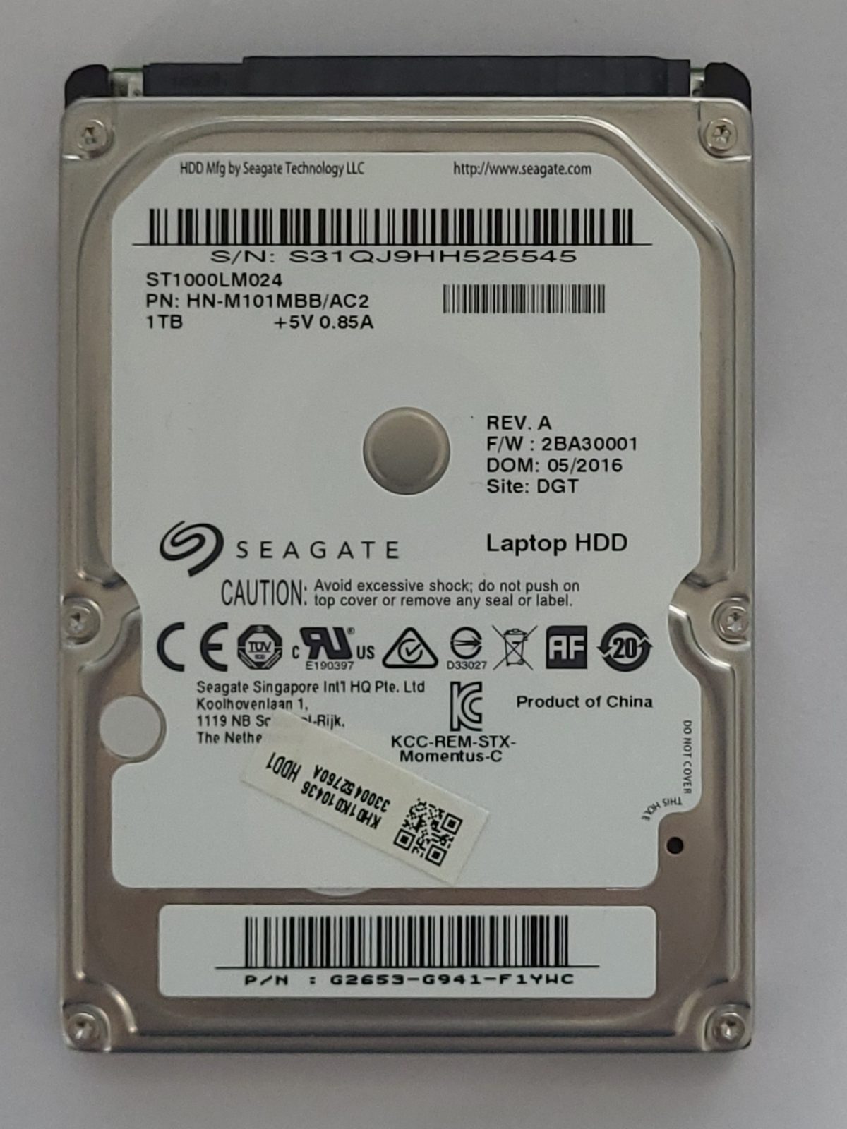 ST1000LM024, PN:G2653-G941-F1YHC, SN:S31, 01 MAY 2016 | Seagate 1To 2,5" SATA HDD STK
