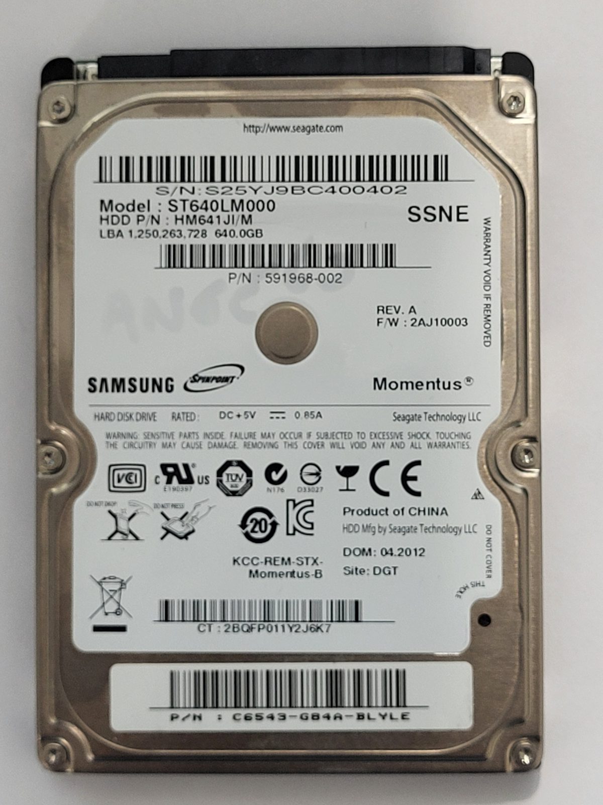 ST640LM000, PN: HM641JI/M, FW: 2AJ10003, APR 2012, Samsung 640Gb 2.5" HDD STK