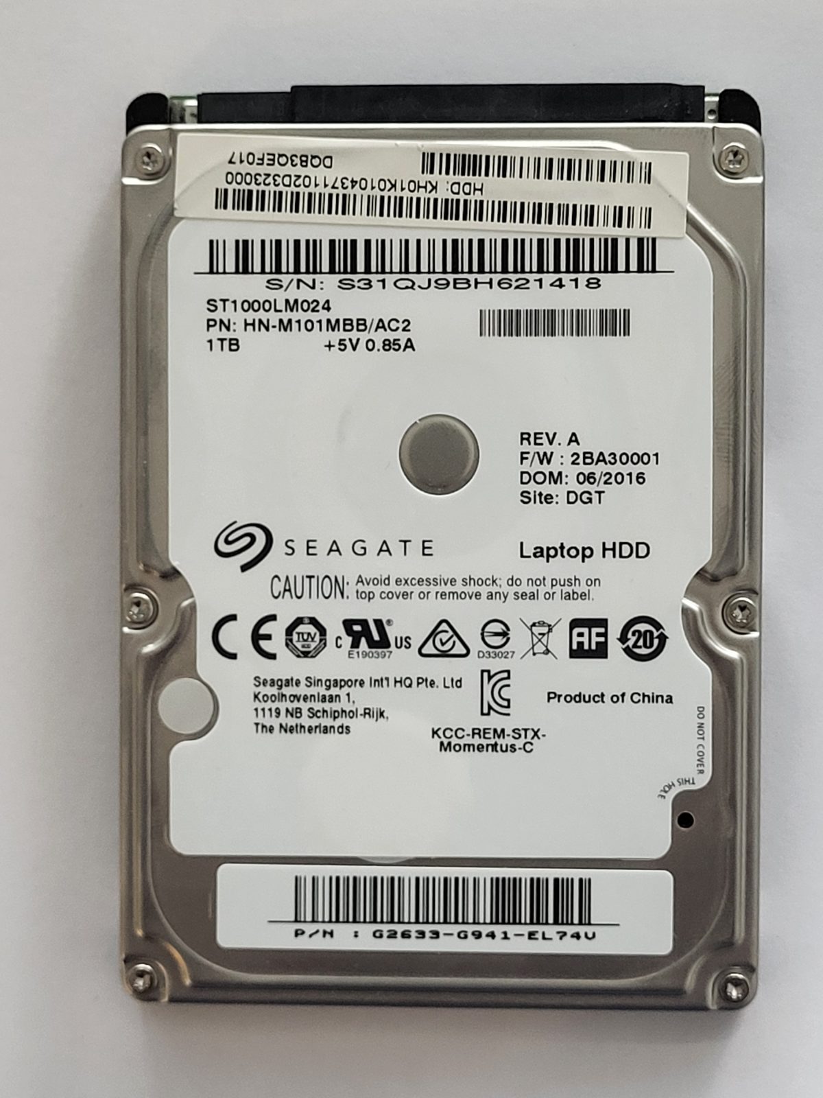 ST1000LM024, PN:G2633-G941-EL74V, SN:S31, 01 JUN 2016 | Seagate 1To 2,5" SATA HDD STK