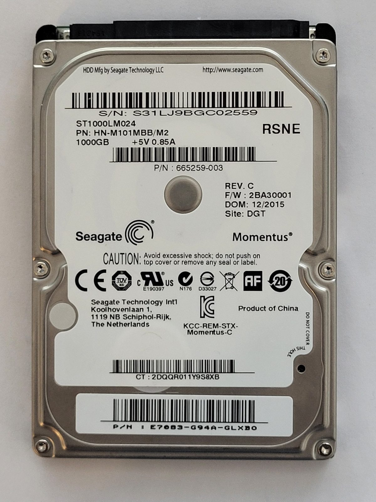 ST1000LM024, PN:E7083-G94A-GLXB0, SN:S31, 01 DEC 2015 | Seagate 1To 2,5" SATA HDD STK