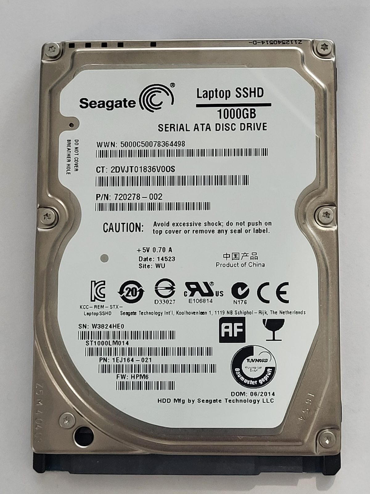 ST1000LM014, PN:1EJ164-021, SN:W38, WU, FW:HPM6, 14523 | Seagate 1To 2,5" SATA HDD STK