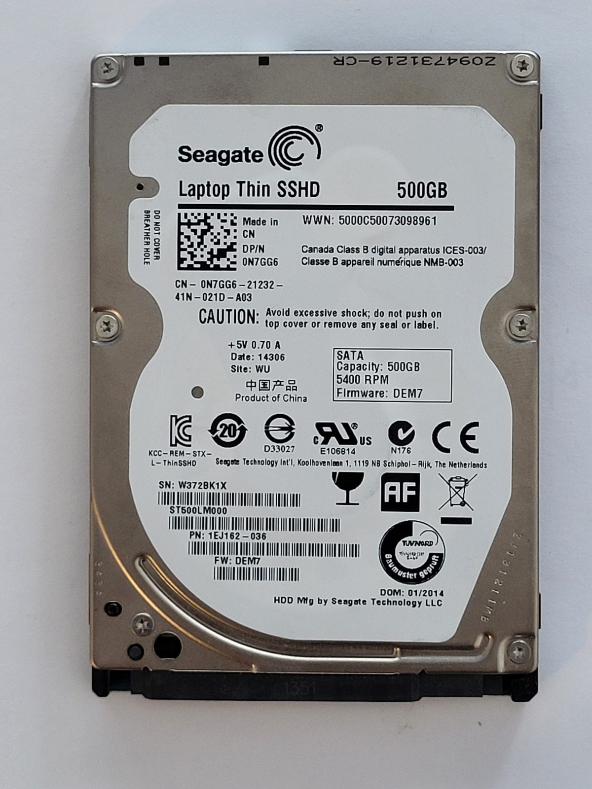 ST500LM000, PN:1EJ162-036, SN:W37, WU, FW:DEM7, 14306 | Seagate 500Go 2,5" SATA HDD STK
