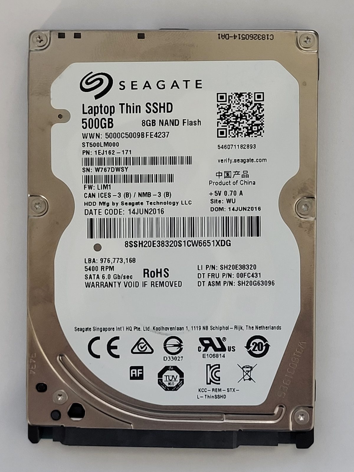 ST500LM000, PN:1EJ162-171, SN:W76, WU, FW:LIM1, 14 JUN 2016 | Seagate 500Go 2,5" SATA HDD STK