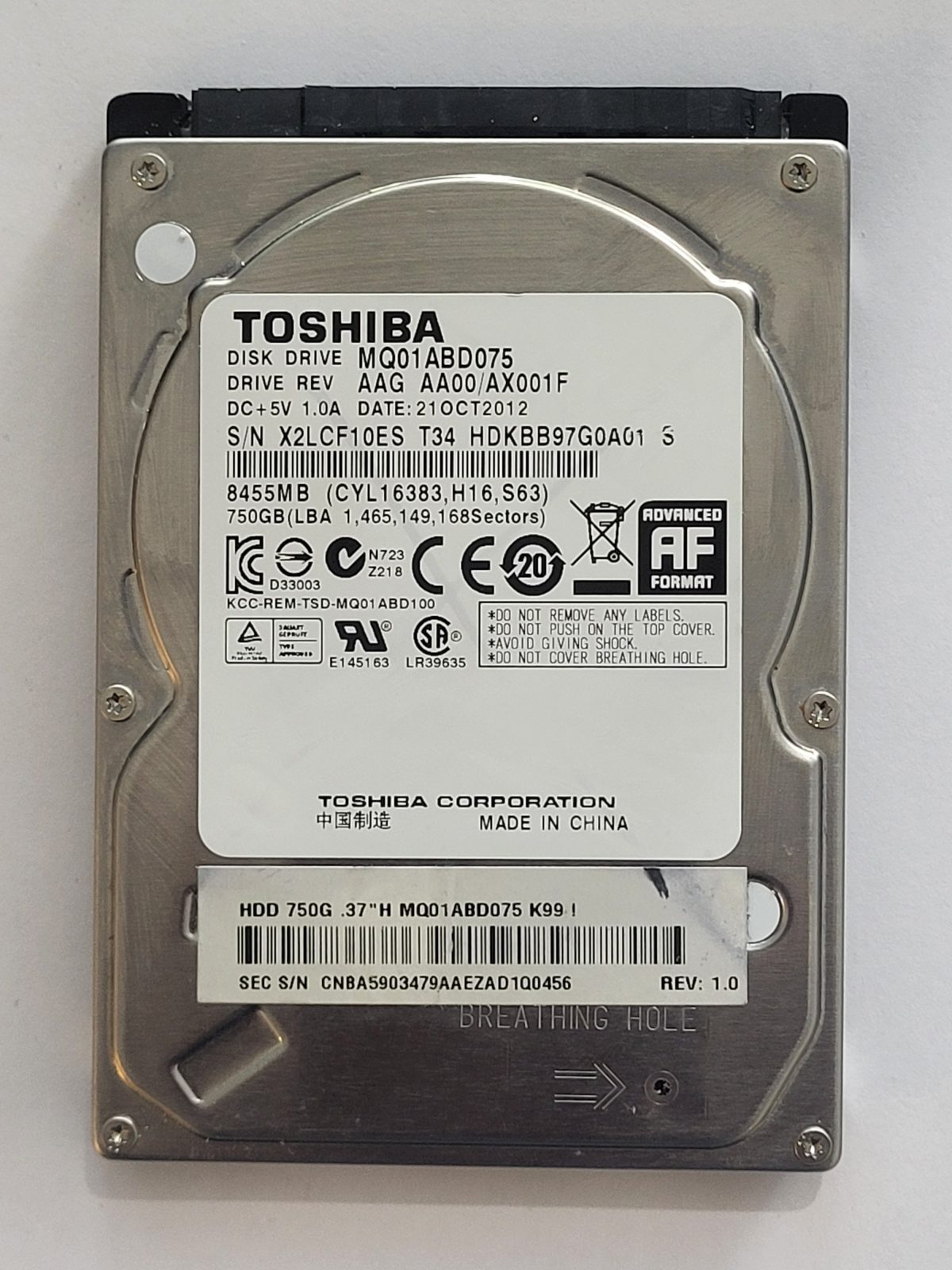 MQ01ABD075, HDKBB97G0A01 S, FW: AA00/AX001F, 21 OCT 2012, Toshiba 750Gb 2.5" HDD STK