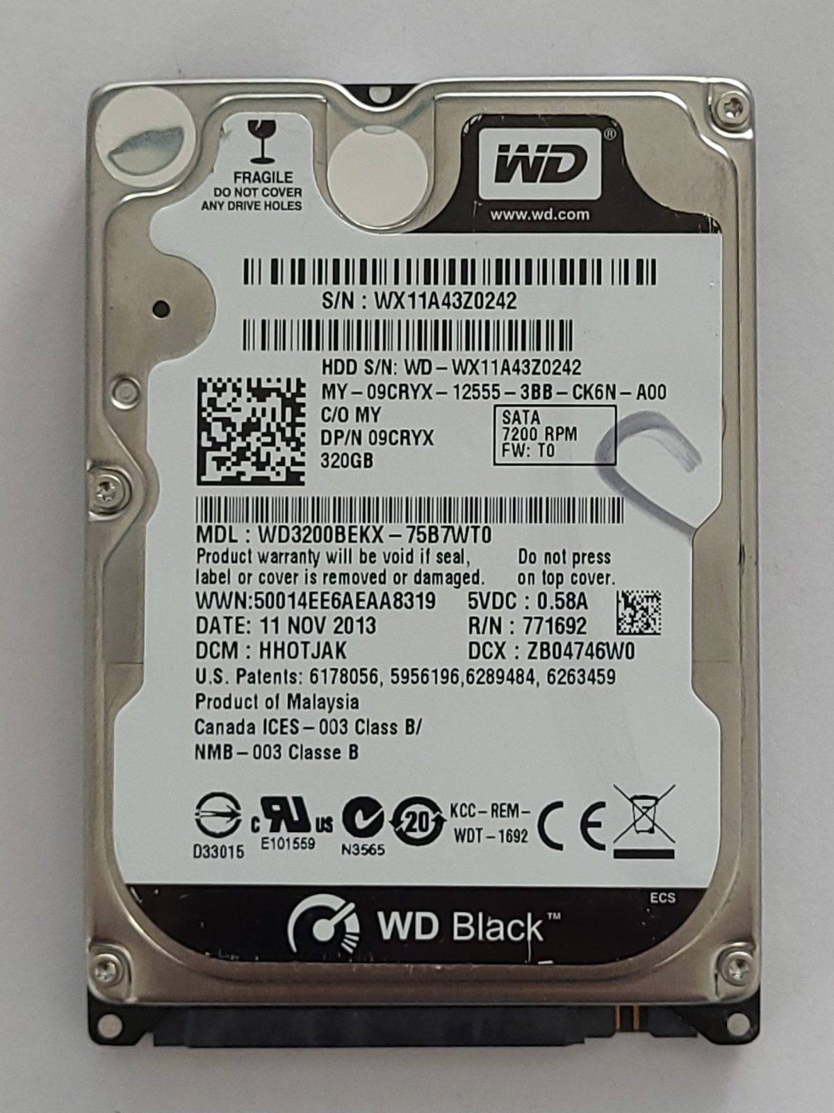 WD3200BEKX-75B7WT0, DCM: HHOTJAK, 11 NOV 2013 | WD 320Go 2,5" SATA HDD STK