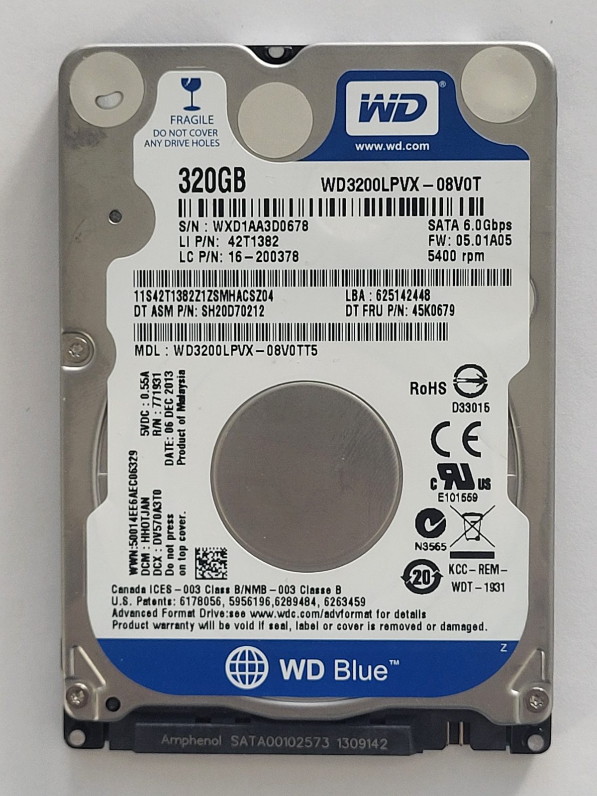 WD3200LPVX-08V0TT5, DCM: HHOTJAN, 06 DEC 2013 | WD 320Go 2,5" SATA HDD STK